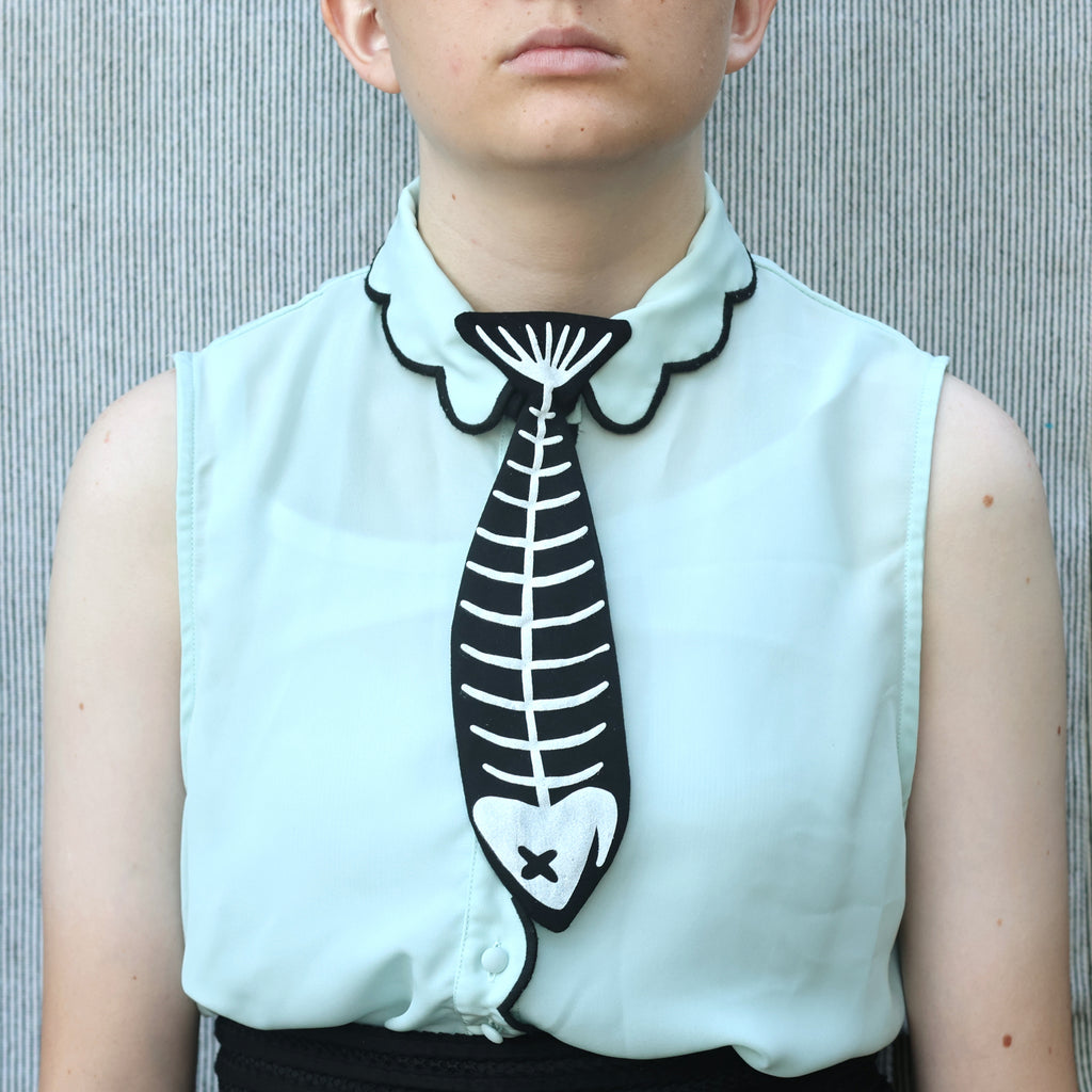 dead fish necktie