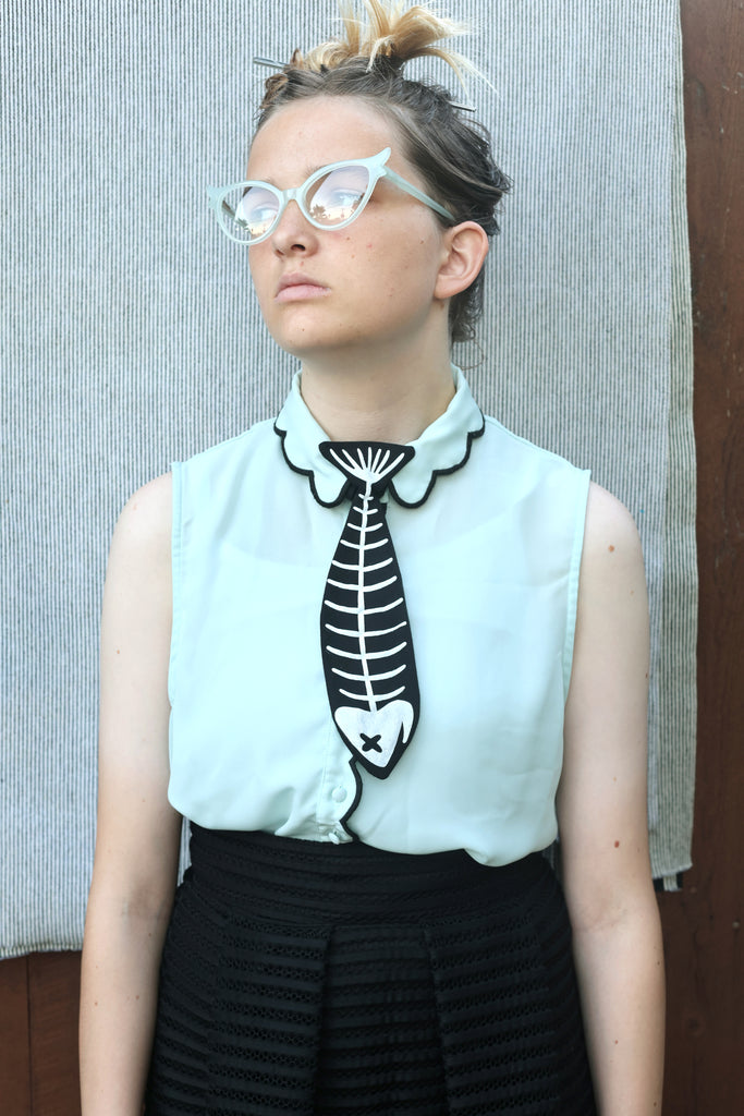 dead fish necktie
