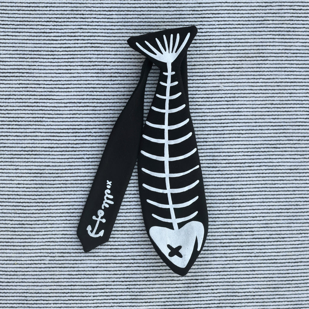dead fish necktie