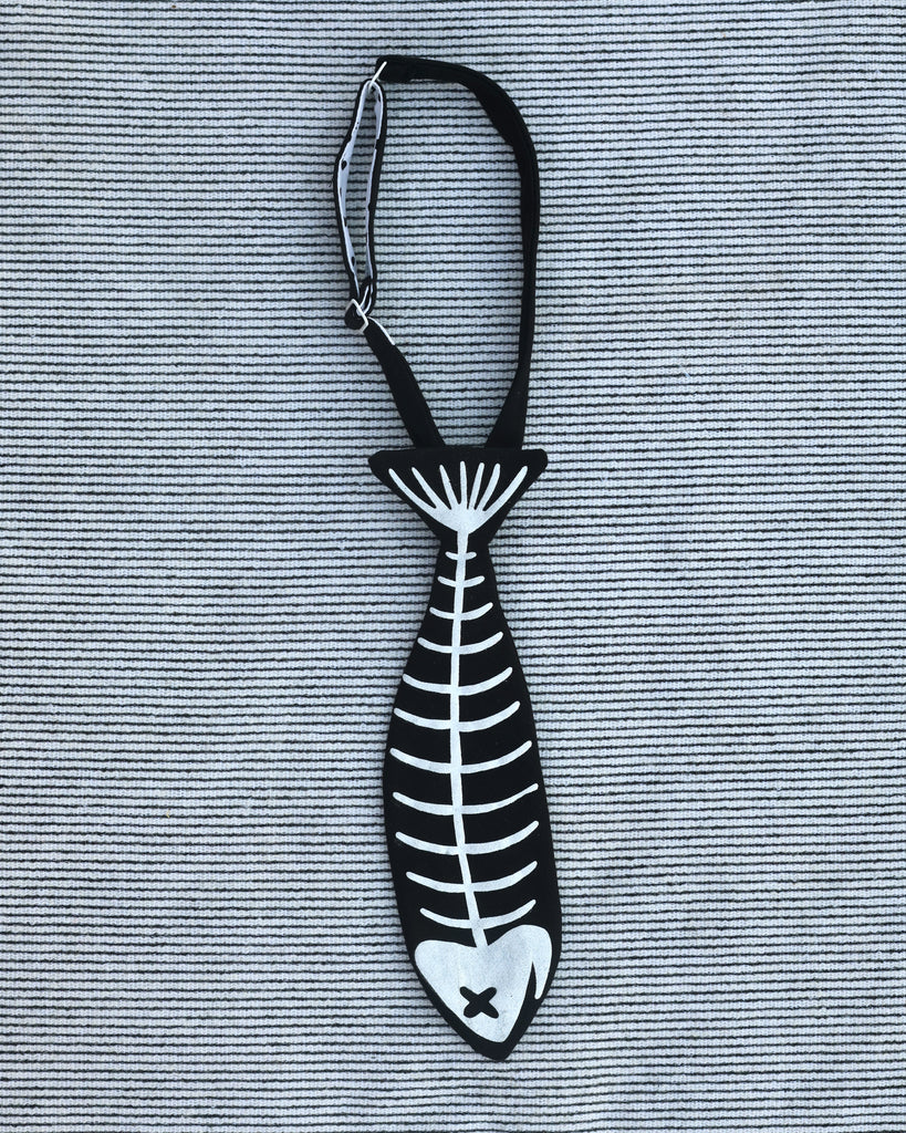 dead fish necktie