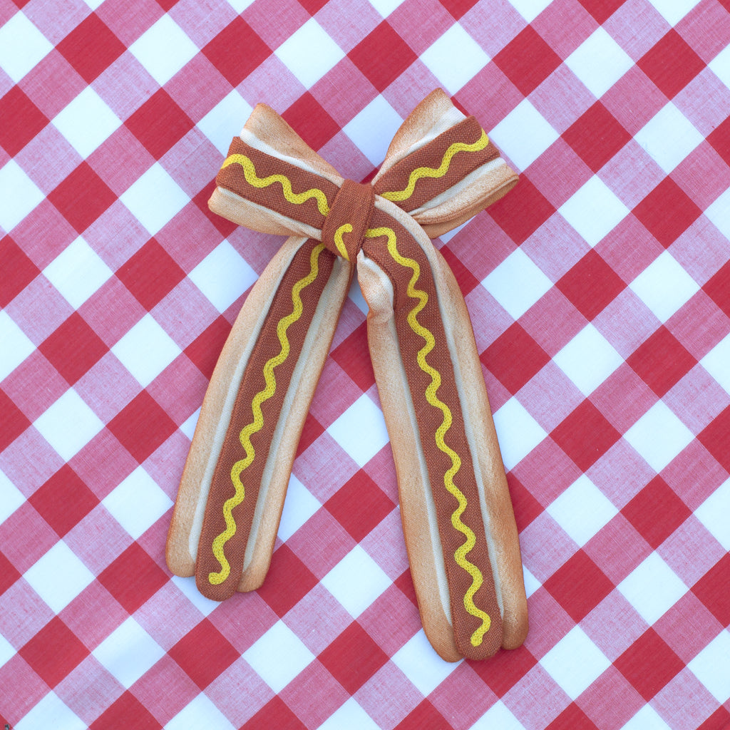 hot dog bow tie! (famous footlong)