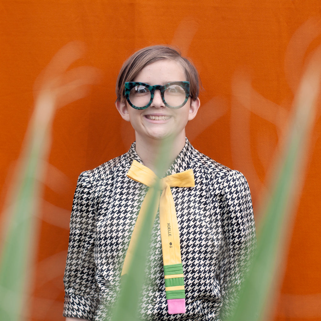 pencil bow tie- vertical