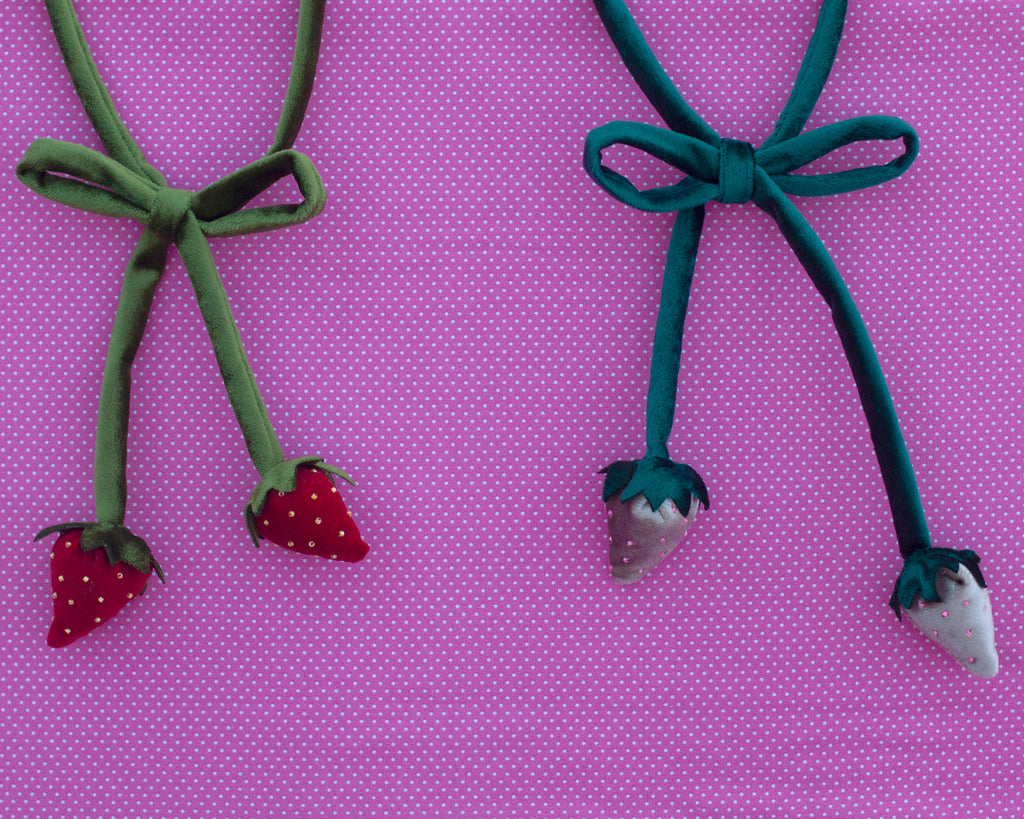 Velvet strawberry bow tie