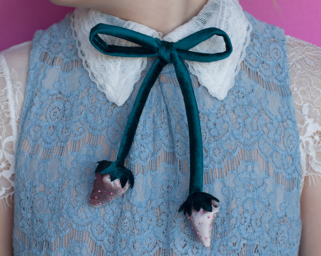 Velvet strawberry bow tie