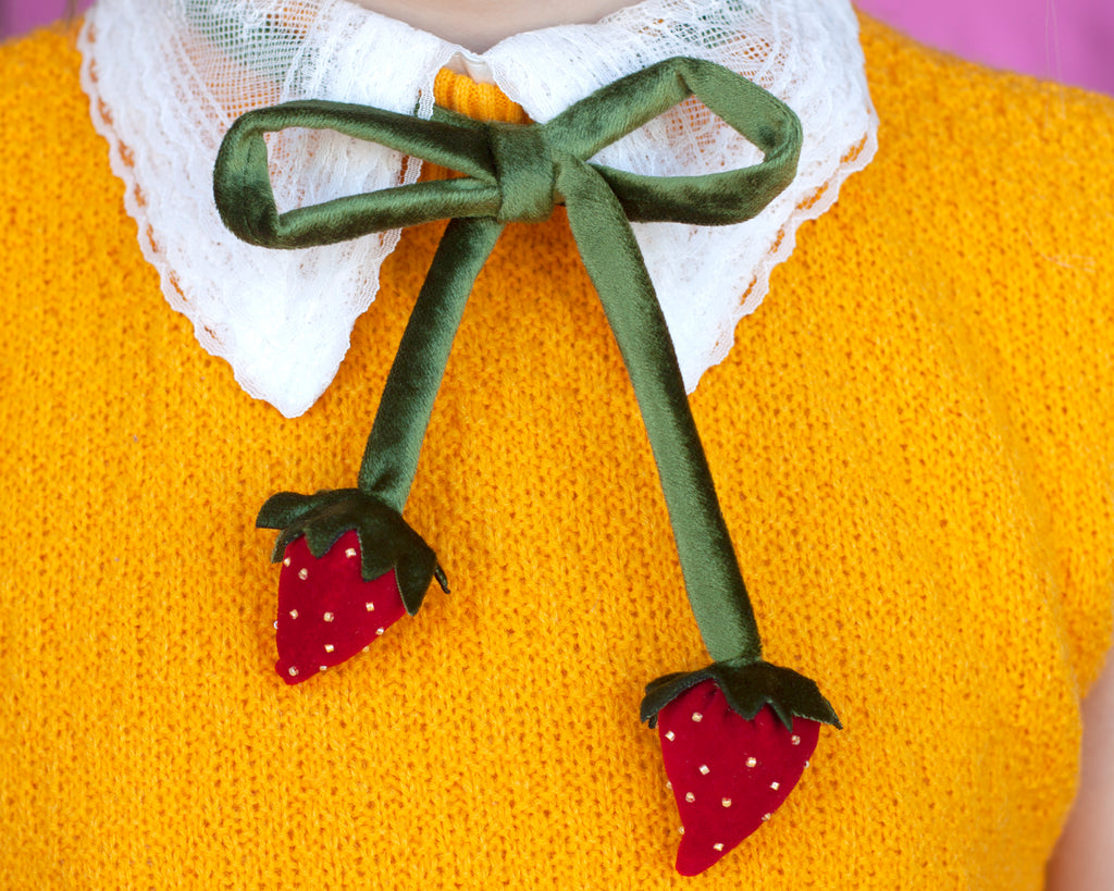 Velvet strawberry bow tie