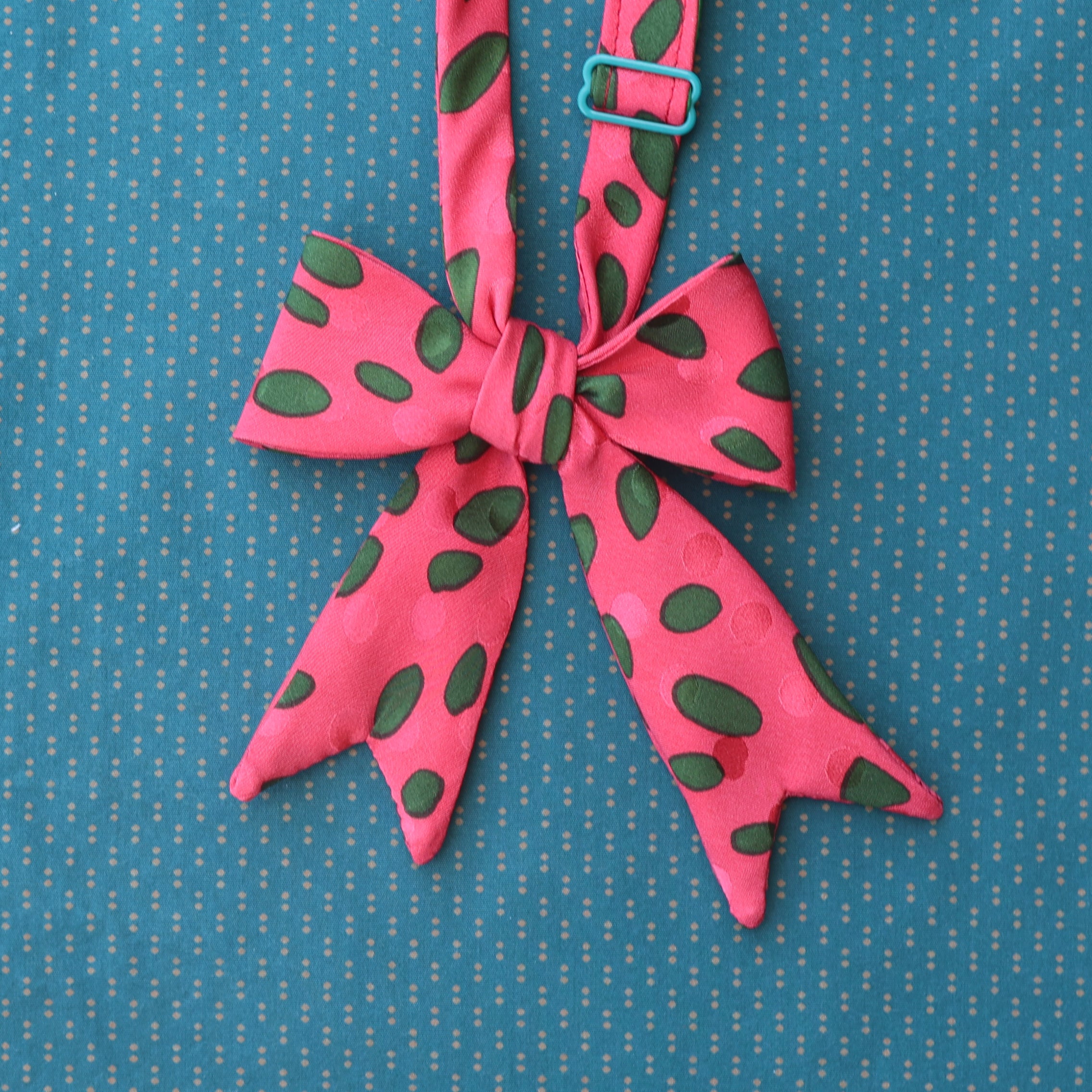 national thrift shop day gift bows!