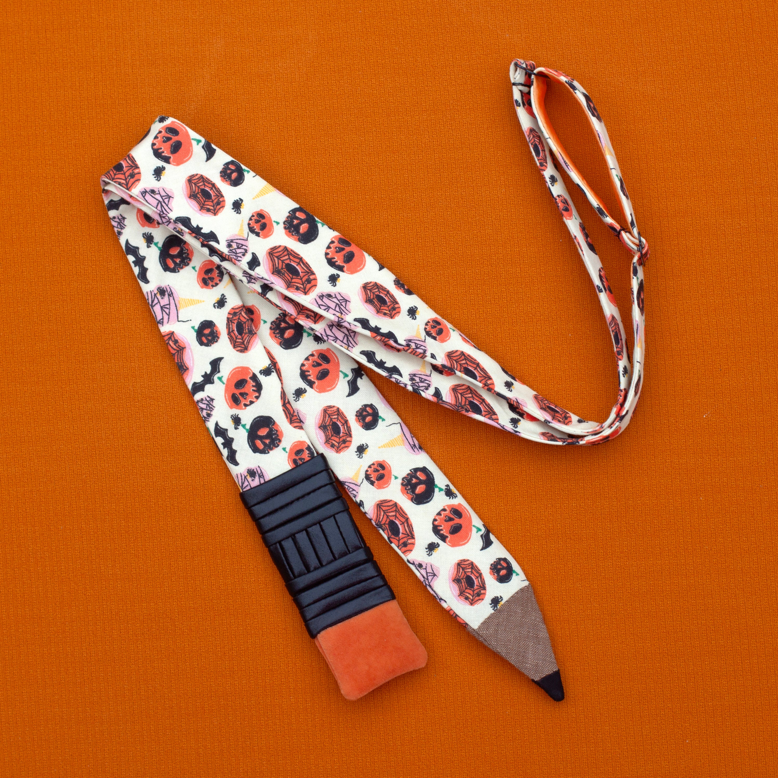 Novelty pencil bow tie