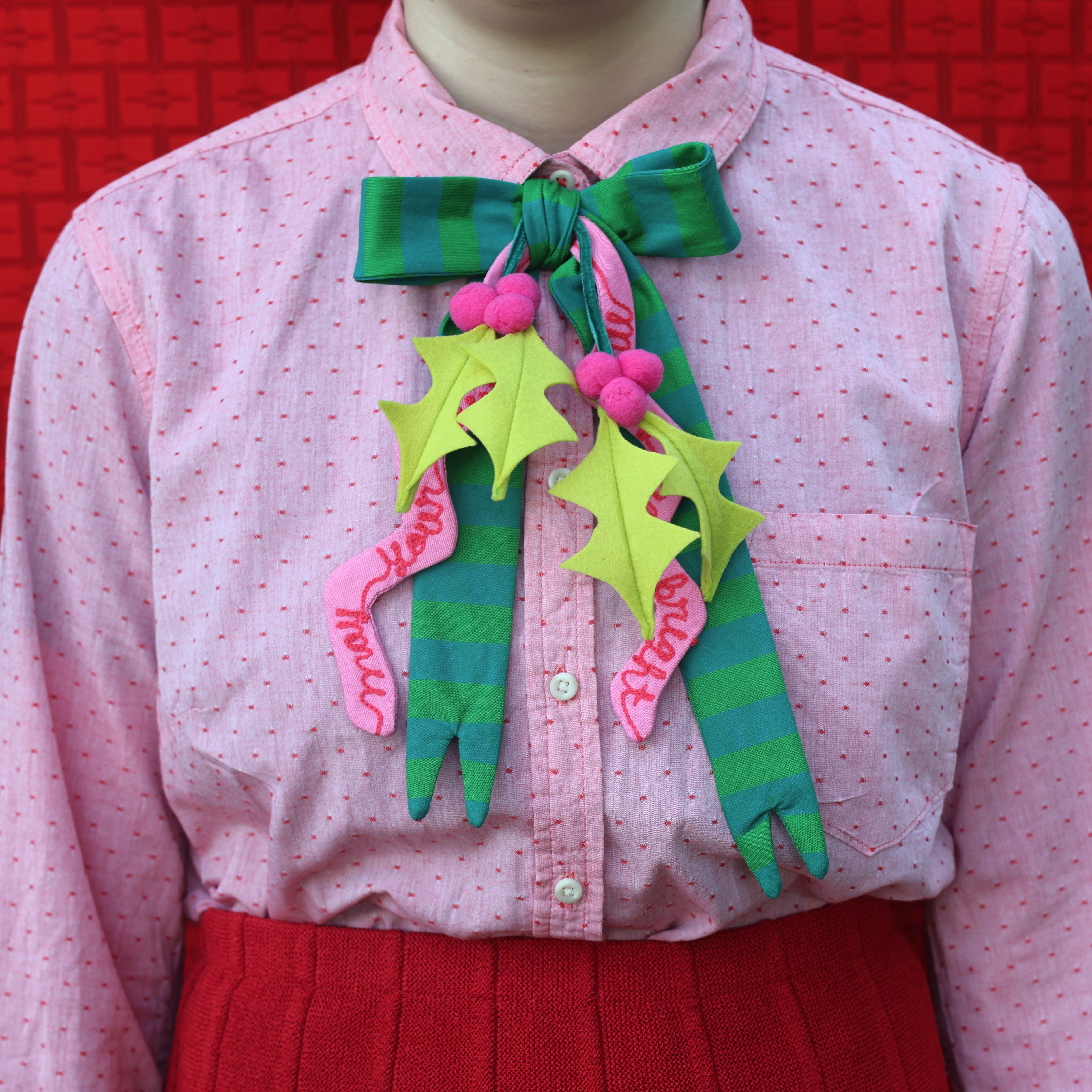 happy holidays bow tie