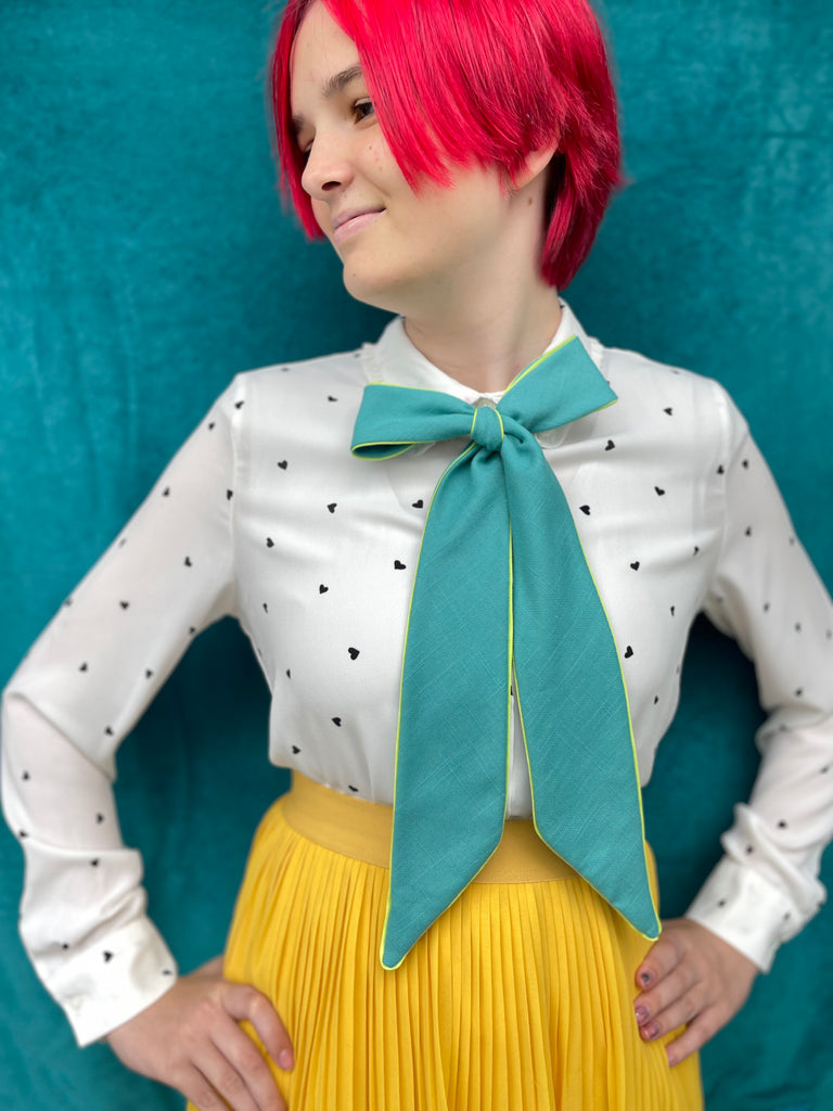 tealy-lineny-lime-edged bow tie