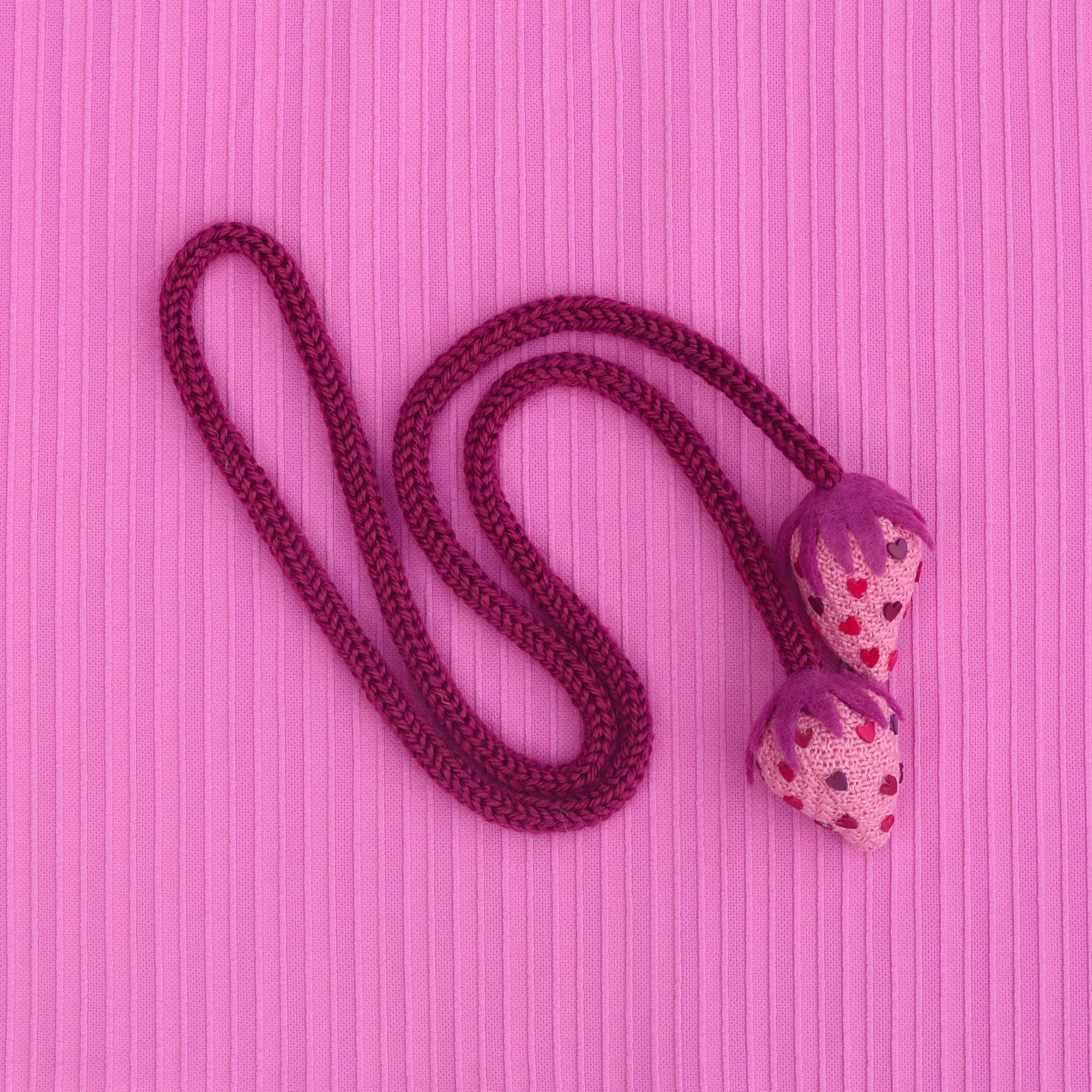 knit monochromatic strawberry with heart seeds!