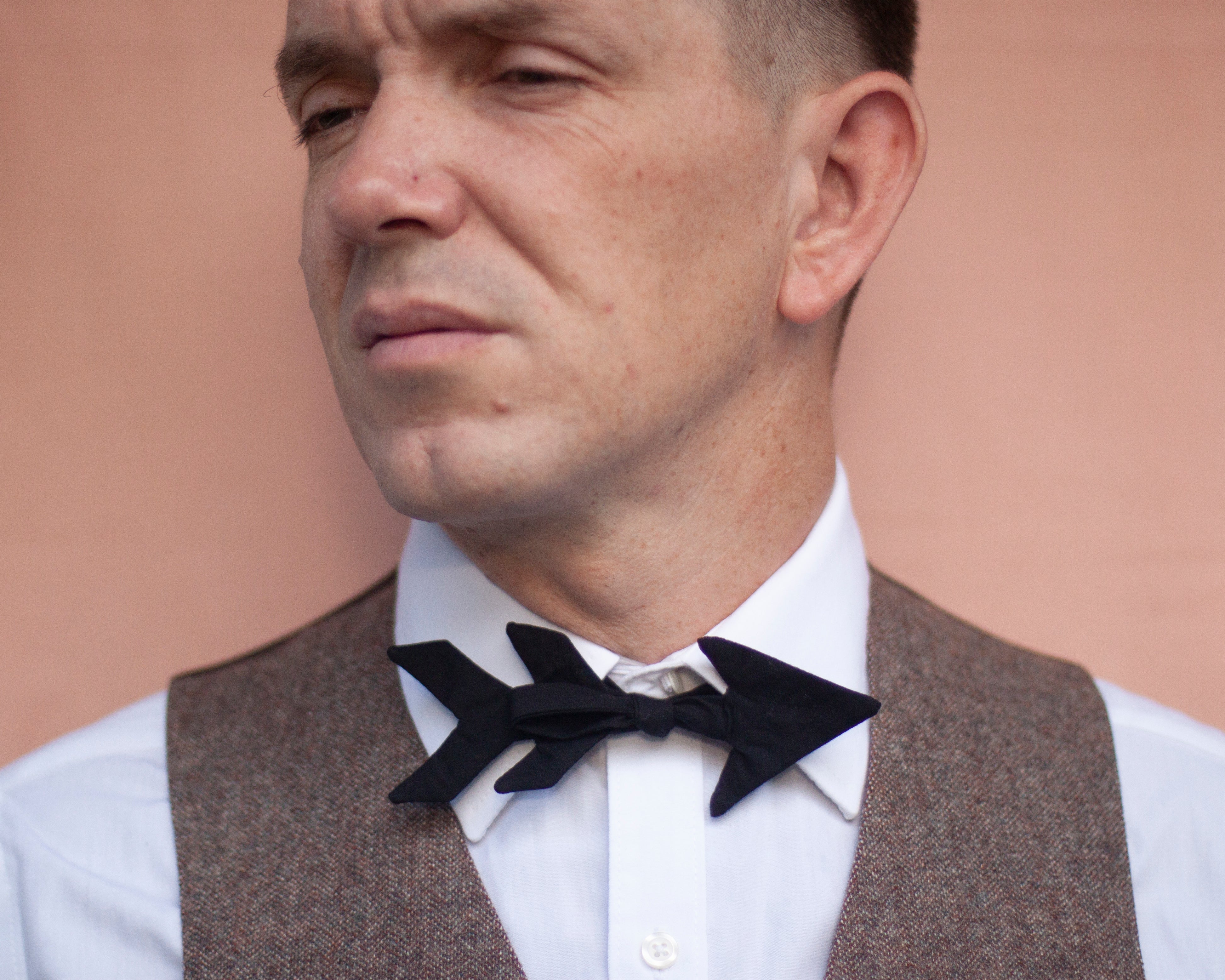 Cupid's arrow bow tie // Valentine's Day bow tie for ladies & gents!