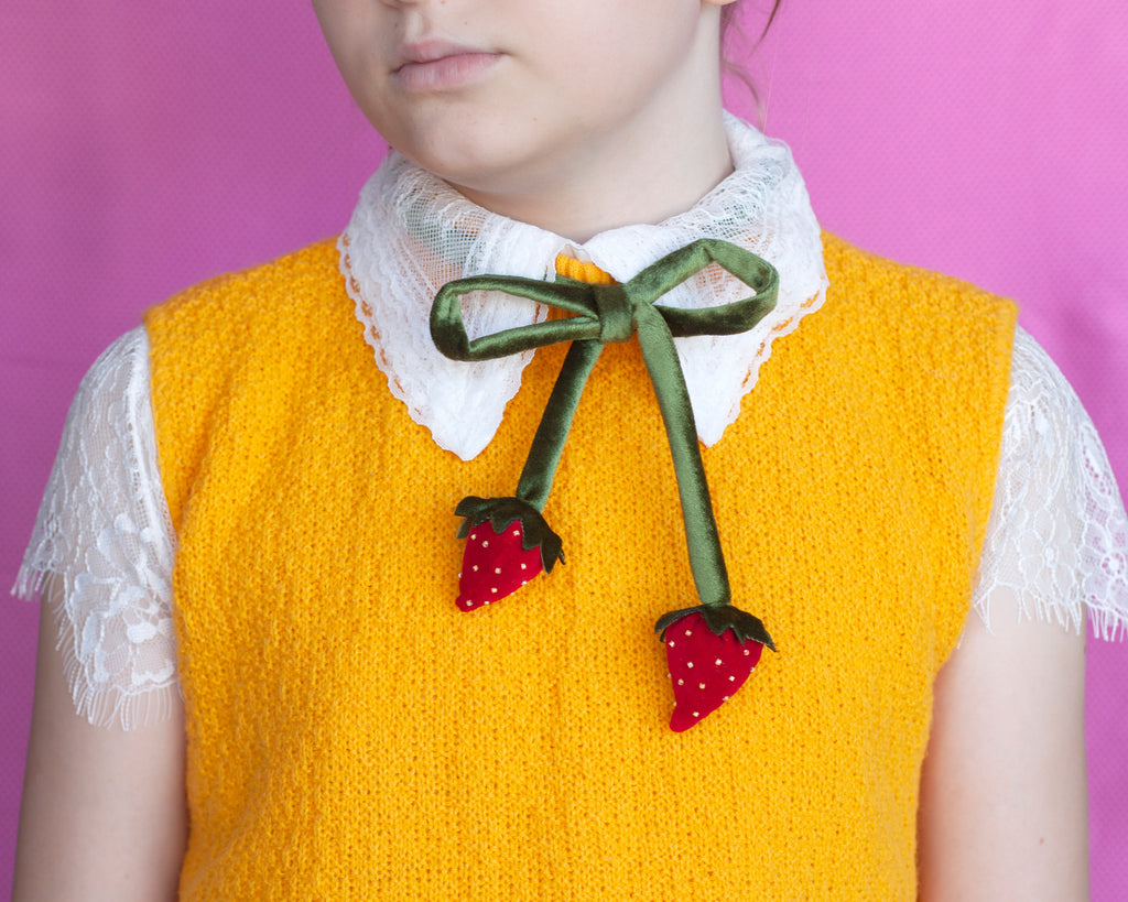 Velvet strawberry bow tie