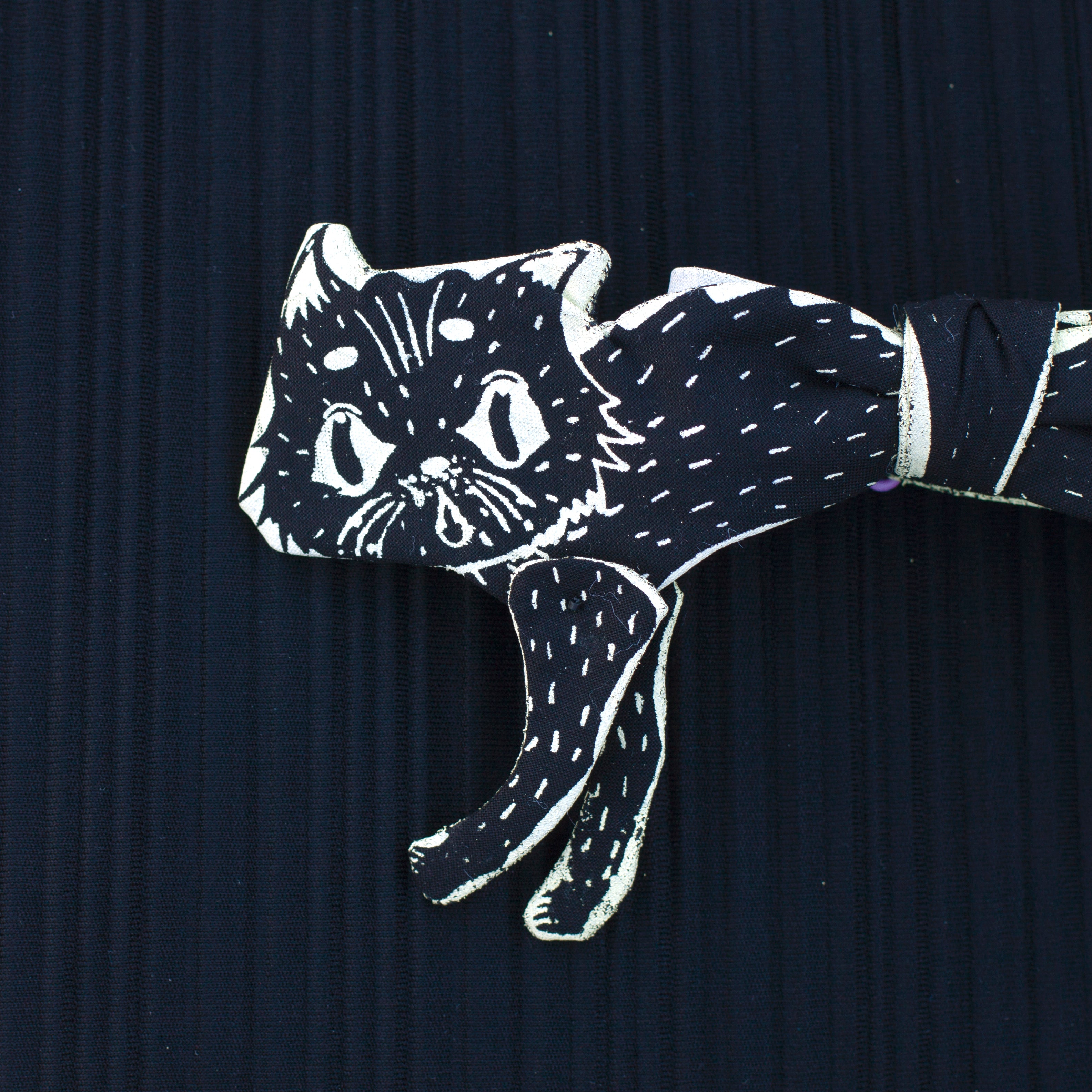 Scaredy cat tie